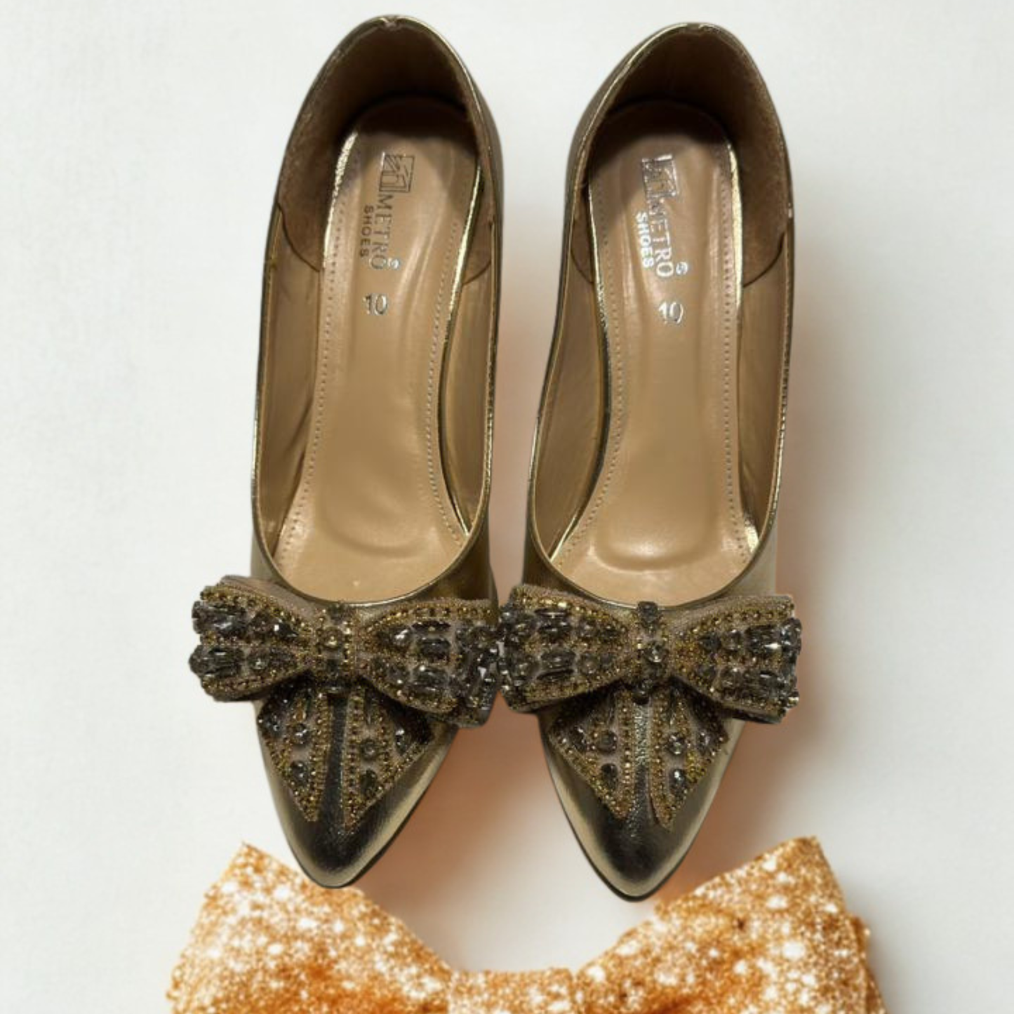 Elegant Gold Kitten Heel Pumps with Beaded Bow – Women’s Party & Wedding Shoes