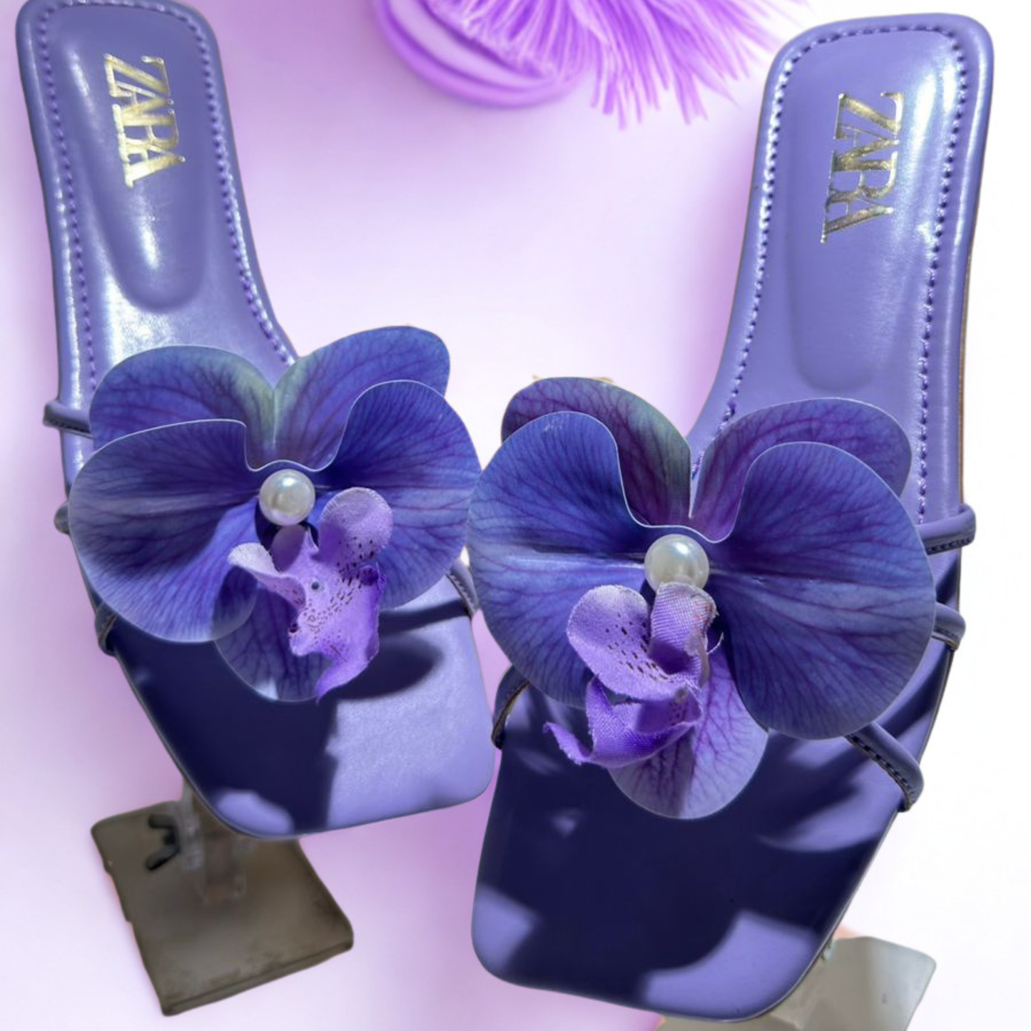ZARA Black Flats with White & Pink Orchid Flower Detail – Elegant Summer Footwear