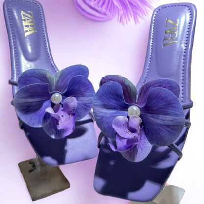 ZARA Black Flats with White & Pink Orchid Flower Detail – Elegant Summer Footwear